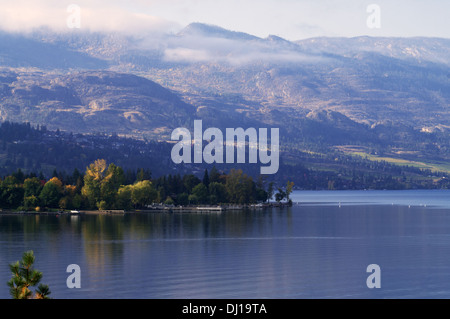 Tôt le matin et une vue sur la vallée de l'Okanagan Banque D'Images