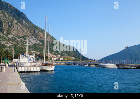 Vieux Port de la ville de Risan, baie de Kotor, Monténégro Banque D'Images