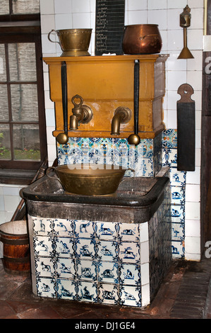 Carreaux carreaux bleu néerlandais cuisine 17-18 siècle Pays-bas Hollande Museum Banque D'Images