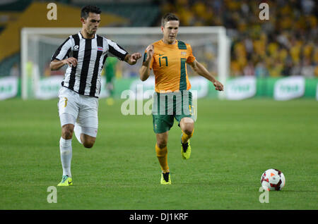 Sydney, Australie. 19 nov., 2013. Le milieu de terrain australien Matt McKay en action au cours de l'amicale internationale entre l'Australie et le Costa Rica de l'Allianz Stadium. L'Australie a gagné 1-0. Credit : Action Plus Sport/Alamy Live News Banque D'Images