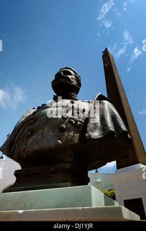 Buste d'Armand Reclus un ingénieur français qui ont pris leur rôle dans la construction du canal de Panama, situé sur la place Plaza de España Las Bovedas dans le quartier historique connu sous le nom de Casco Viejo Casco Antiguo ou San Felipe en République du Panama Panama city Banque D'Images