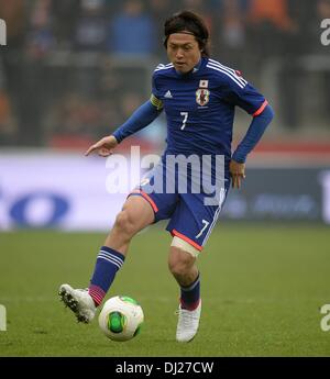 Genk, en Belgique. 16 Nov, 2013. Match amical International de Football Hollande face au Japon. Yasuhito Endo Japan Credit : Action Plus Sport/Alamy Live News Banque D'Images