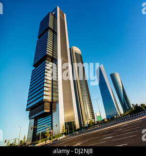 Quatre gratte-ciel modernes (Cuatro Torres) Madrid, Espagne Banque D'Images