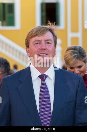 Fort Amsterdam, Curacao 19 Novembre 2013Roi néerlandais Willem-Alexander assiste à l'administration réception à Fort Amsterdam, Curacao 19 novembre 2013. Le couple royal Dutch Caribbean visites fait partie du Royaume du 12 au 21 novembre. Photo : Albert Nieboer / Crédit photo : dpa alliance/Alamy Live News Banque D'Images