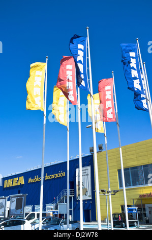 Ikea dh SUPERSTORE EUROPE Espagne Lanzarote Arrecife drapeaux Ikea Banque D'Images