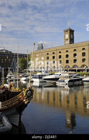 St Katharine's Dock London England Banque D'Images