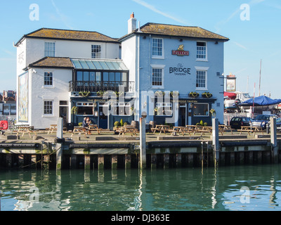 La taverne du pont à Camber Docks, Vieux Portsmouth Banque D'Images