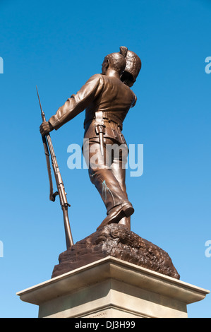 Les fusiliers du Lancashire, Boer War Memorial, Chapel Street, Salford, Greater Manchester, Angleterre, Royaume-Uni. Par George Frampton, R.A. Banque D'Images