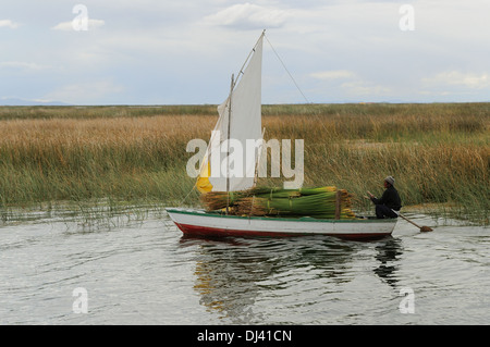 Bateau à voile sur le lac Titicaca Banque D'Images