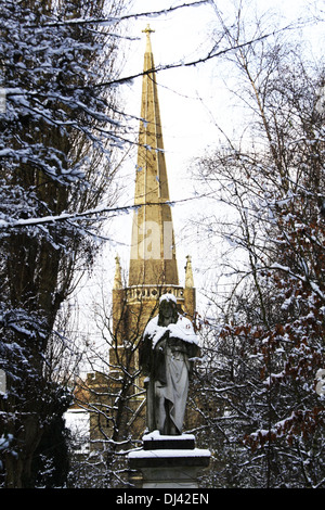 Abney Park Cemetery à Stoke Newington London dans une scène d'hiver Banque D'Images