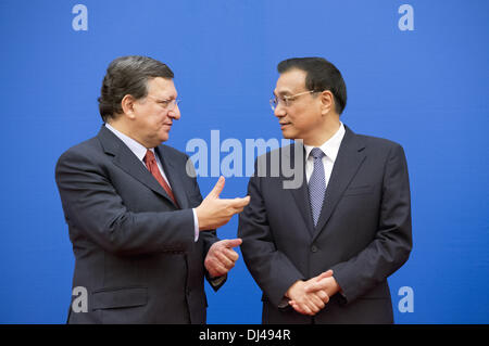 Pékin, Chine. 21 novembre 2013. S.E. José Manuel BARROSO, Président de la Commission européenne et Premier ministre chinois Li Keqiang, participent au Forum sur l'urbanisation à la Grande salle du peuple à Beijing lors du 16e Sommet UE-Chine. © Time-snapshots Banque D'Images