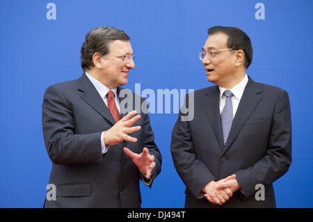 Pékin, Chine. 21 novembre 2013. S.E. José Manuel BARROSO, Président de la Commission européenne et Premier ministre chinois Li Keqiang, participent au Forum sur l'urbanisation à la Grande salle du peuple à Beijing lors du 16e Sommet UE-Chine. © Time-snapshots Banque D'Images