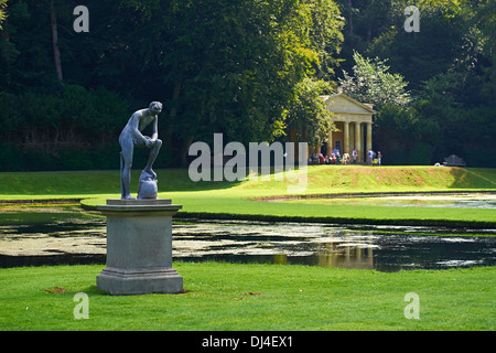 Motif du monastère cistercien l'abbaye de Fountains North Yorkshire en Angleterre. Banque D'Images