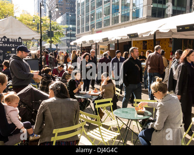 Morsures 'Broadway' Événement dans Greeley Square Park, NYC Banque D'Images