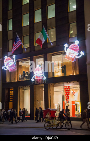 Boutique Fendi sur la Cinquième Avenue, NYC Banque D'Images