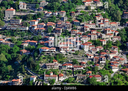 Lagadia est un village de montagne en Arcadie, Péloponnèse, Grèce. Banque D'Images