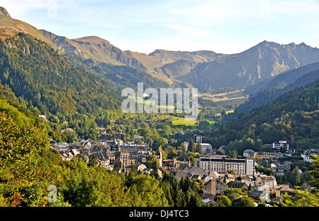 Le Mont-Dore ville et plage de Sancy Puy-de-Dôme Auvergne Massif-Central France Europe Banque D'Images