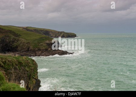 Falaises de Cornouailles du Nord Banque D'Images