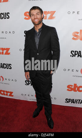 Liam MCINTYRE Dans le Starz célébrer Kirk Douglas et 'Spartacus' à l'Academy of Television Arts & Sciences' dans la Leonard H. Goldenson Theatre. Hollywood, Californie - 31.05.12 Banque D'Images