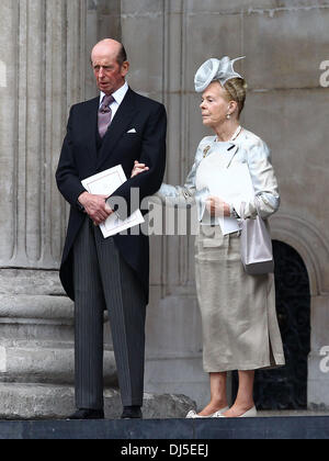 Le duc et la duchesse de Kent laissant les grâces du Jubilé de diamant de la Reine au service de la Cathédrale St Paul de Londres, Angleterre - 05.06.12 Banque D'Images