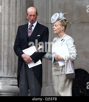 Le duc et la duchesse de Kent laissant les grâces du Jubilé de diamant de la Reine au service de la Cathédrale St Paul de Londres, Angleterre - 05.06.12 Banque D'Images