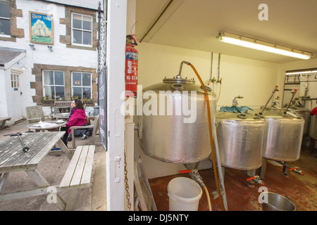 La micro brasserie relié au navire en petite Newton par la mer, Northumberland, Angleterre, qui infuse tous leur propre bière. Banque D'Images