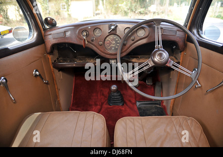 1950 Ford Prefect petite voiture familiale britannique classique Banque D'Images