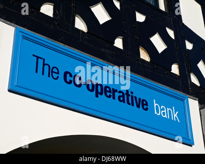 La Co-operative Bank signe sur mur extérieur UK Banque D'Images