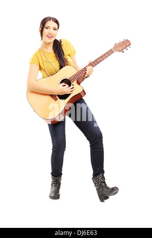 Portrait d'une jeune femme jouant une guitare acoustique musicien Banque D'Images