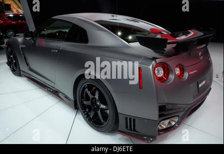 LA, CA, USA . 21 nov., 2013. La nouvelle Nissan GTR 2014 Nismo sur l'affiche lors de la 2e journée des médias à la Los Angeles Auto Show.Le spectacle s'ouvre aujourd'hui vendredi et se termine le 1er décembre. Photo par Gene Blevins/LA Daily News/ZumaPress. Credit : ZUMA Press, Inc./Alamy Live News Banque D'Images