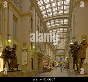 À l'entrée dans la cave Auerbachs Mädlerpassage shopping arcade, Leipzig, Saxe, Allemagne Banque D'Images