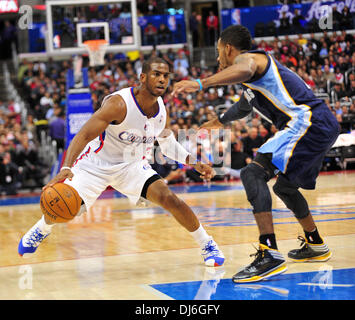 Novembre 18, 2013 Los Angeles, CA : Chris Paul # 3 de la Clippers au cours de la NBA basketball match entre les Memphis Grizzlies et les Los Angeles Clippers au Staples Center de Los Angeles, Californie John Green/CSM Banque D'Images