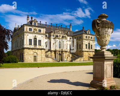 Grand jardin avec Palace, Dresde, Saxe, Allemagne Banque D'Images