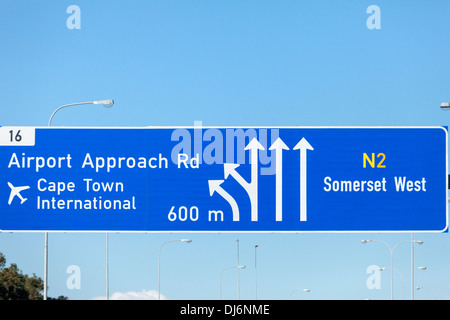 L'Afrique du Sud. La signalisation routière dans les environs de Cape Town, Western Cape Province. Banque D'Images