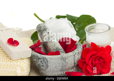 Paramètres de spa avec des roses on white Banque D'Images