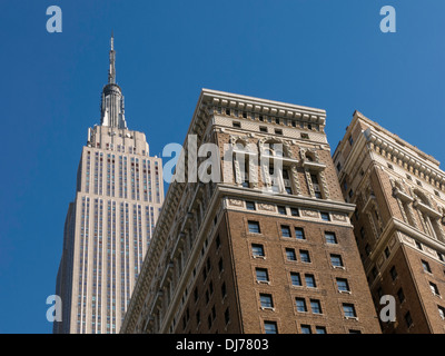 Herald Towers (anciennement Hôtel McAlpin) et de l'Empire State Building, Broadway et 34th Street, NYC Banque D'Images