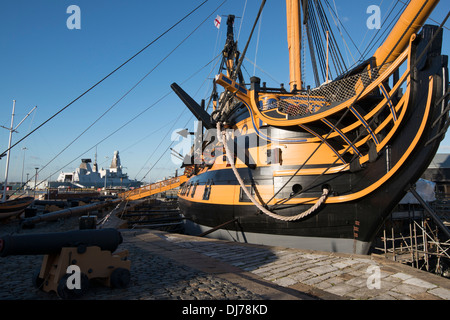 HMS Victory à Portsmouth dry dock, hiver 2013 Banque D'Images