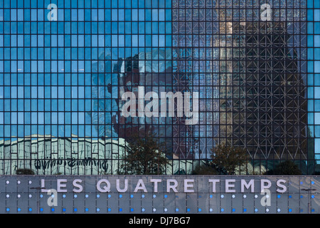 L'extérieur du centre commercial Les Quatre Temps/centre commercial de la Défense, près de Paris, France Banque D'Images