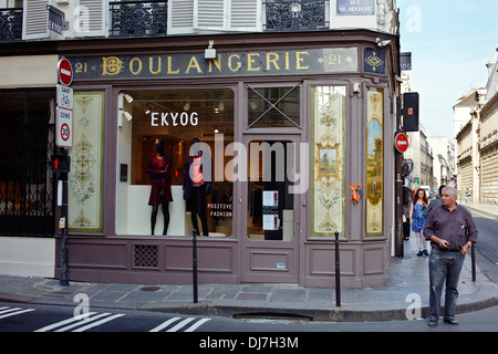 EKYOG boutique de mode à l'ancienne boulangerie shop à Paris Banque D'Images