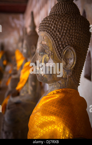 Les bouddhas au Temple Sisaket à Vientiane, Laos Banque D'Images