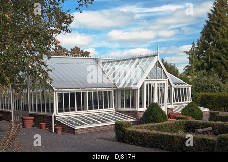 Une serre de style Thomas Messenger dans le jardin clos à la maison Belvedere, Mullingar, Westmeath, République d'Irlande Banque D'Images