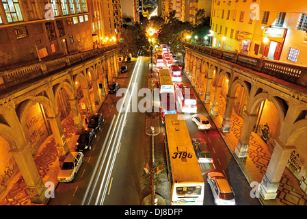 Brésil, Porto Alegre : Soir embouteillage à la Viaduto do Borges de Medeiros Banque D'Images