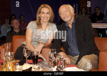 Karl Dall, Janina mouflons à l'enregistrement d 'émission' à NDR NDR studios TV. Hambourg, Allemagne - 18.05.2012 Banque D'Images