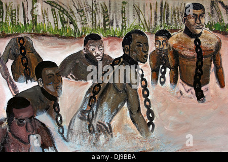 Une peinture murale représentant des esclaves prendre 'Le dernier bain' dans Nsuo Donko'esclave River' Assin Manso, Ghana Banque D'Images