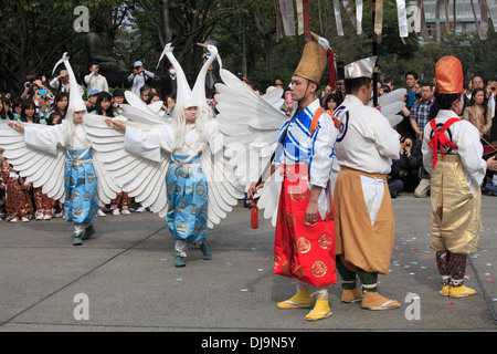 Japon, Tokyo, Héron blanc danse, cérémonie, procession, les gens, Banque D'Images