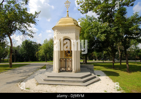 La chapelle de la Sainte Trinité en place près de monastère Spaso-Andronikov à Moscou, Russie Banque D'Images