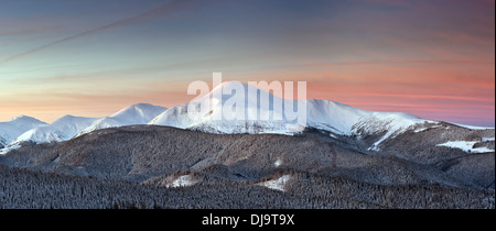 Snovy en hiver montagne Banque D'Images