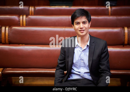 Oxford Union Wacharasindhu Président Parit en photo dans l'hémicycle des capacités Banque D'Images