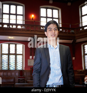 Oxford Union Wacharasindhu Président Parit en photo dans l'hémicycle des capacités Banque D'Images