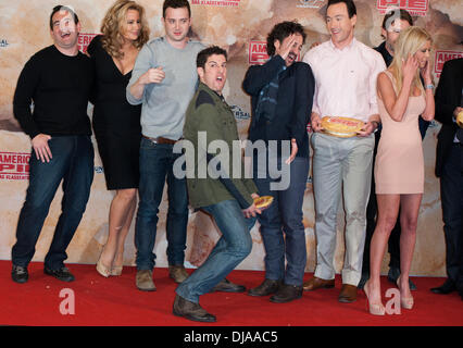 Jason Biggs assistant à une séance de photos pour le film 'American Reunion' ('American Pie : Das Klassentreffen') au Ritz Carlton Hotel. Berlin, Allemagne - 29.03.2012 Banque D'Images